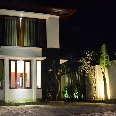 The Arnaya Villa Kuta  Room photo