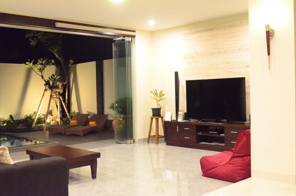 The Arnaya Villa Kuta  Room photo