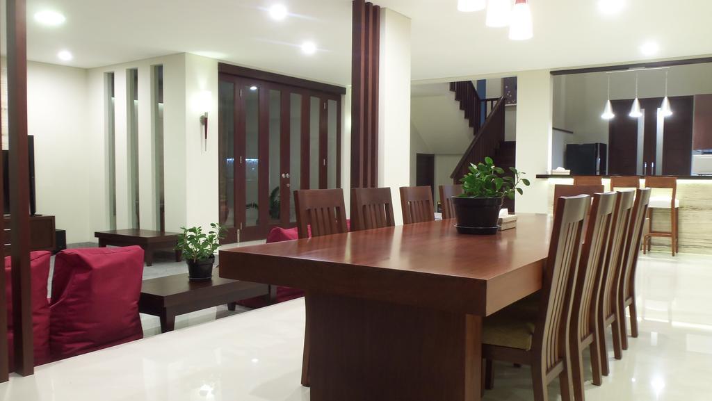 The Arnaya Villa Kuta  Room photo